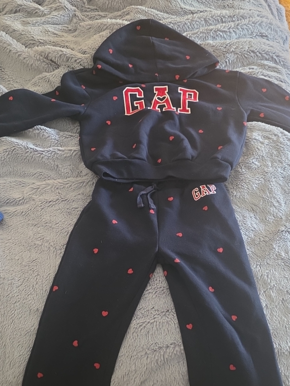 GAP Kids Navy Sweatshirt & Joggers with Red Heart Print